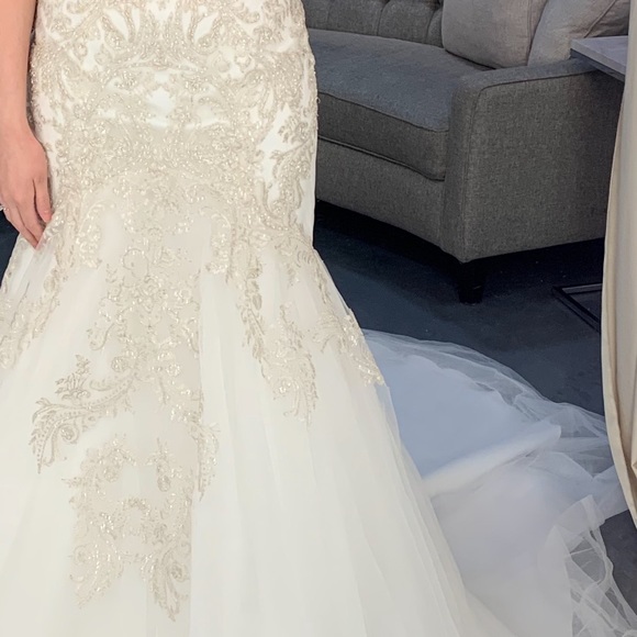 Stella York Sheer Lace and Tulle Wedding Dress - Picture 10 of 15